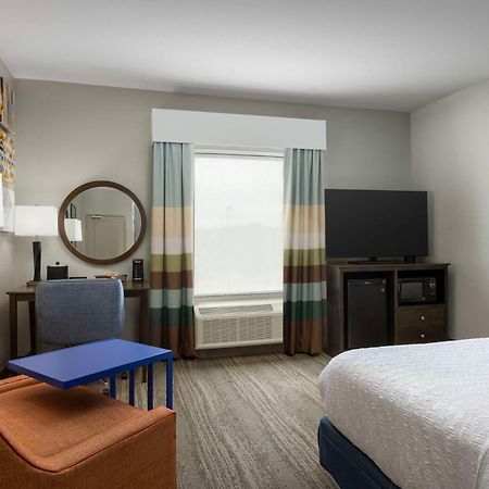 Hampton Inn & Suites Huntsville Research Park Area Екстериор снимка