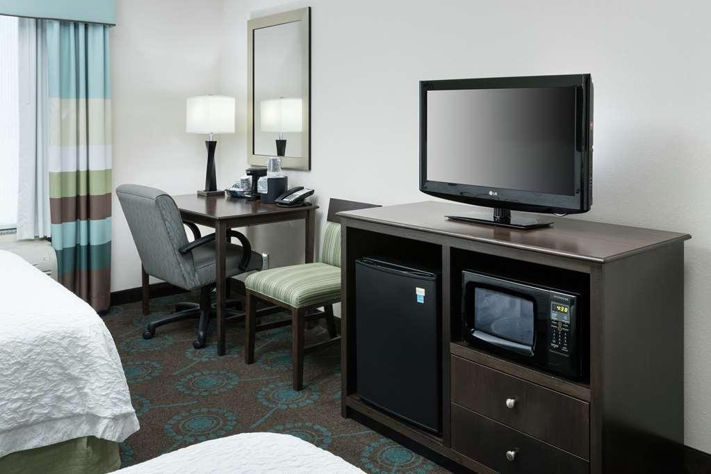 Hampton Inn & Suites Huntsville Research Park Area Стая снимка