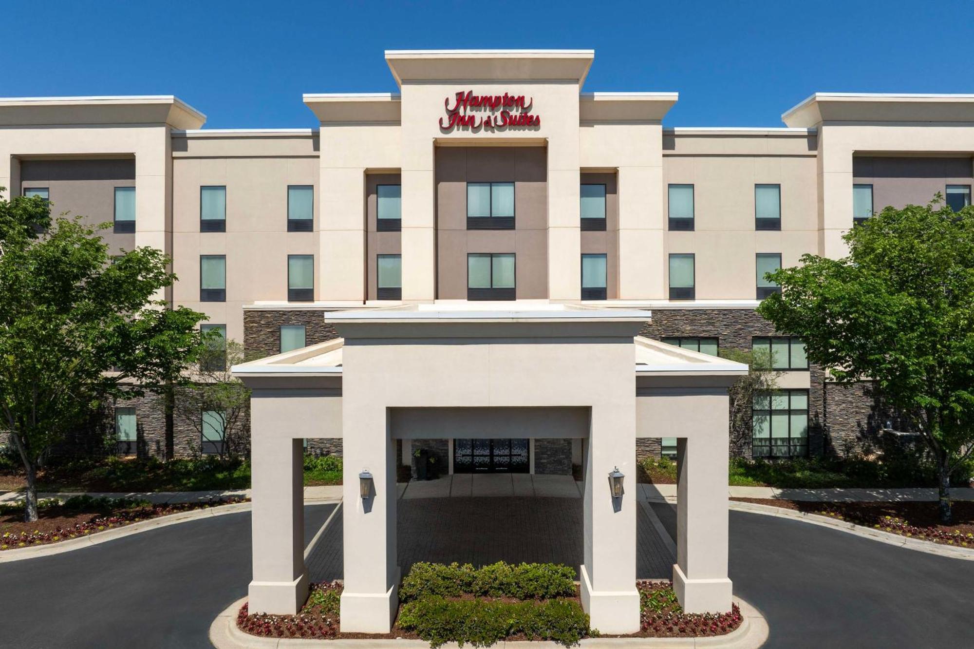 Hampton Inn & Suites Huntsville Research Park Area Екстериор снимка