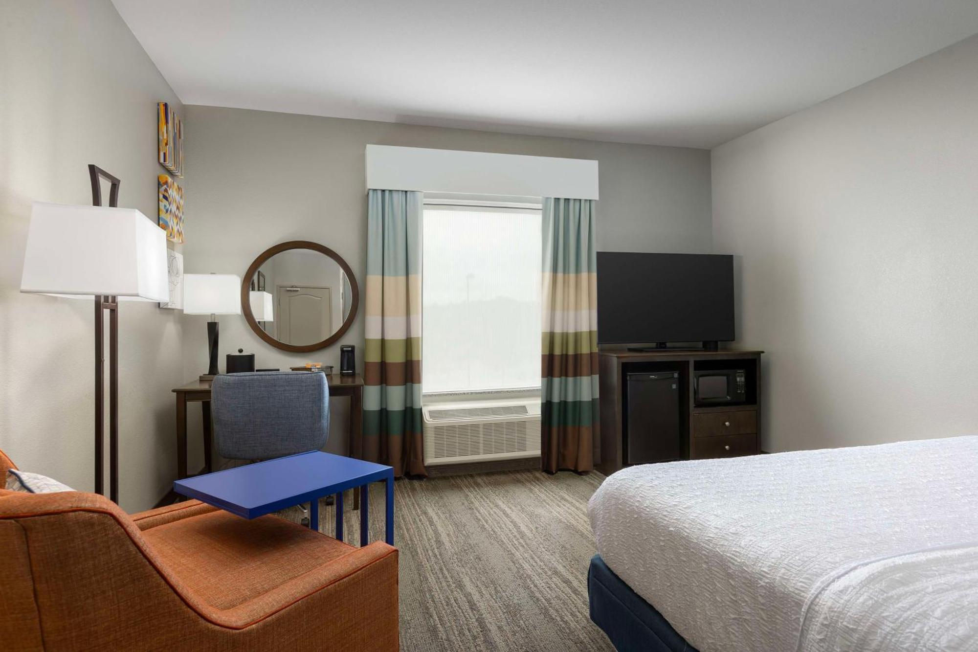 Hampton Inn & Suites Huntsville Research Park Area Екстериор снимка